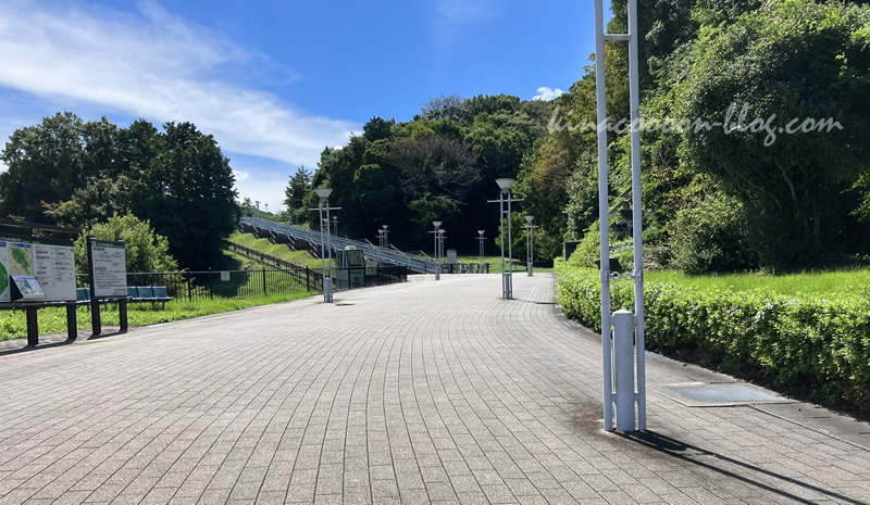 愛野駅からエコパへ行くときにある動く歩道
