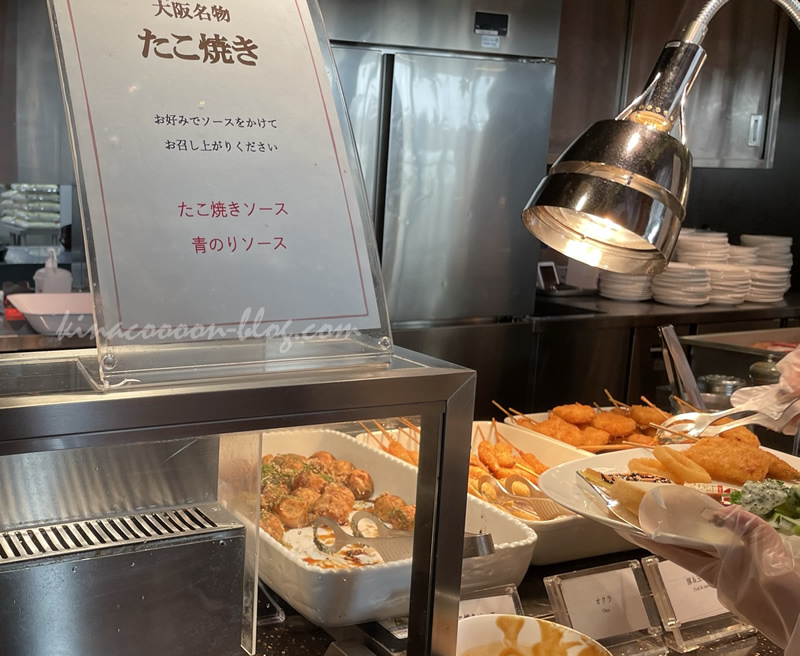 リーベルホテル　アット　ユニバーサル・スタジオ・ジャパンの朝食ビュッフェのメニュー（大阪名物たこ焼き）