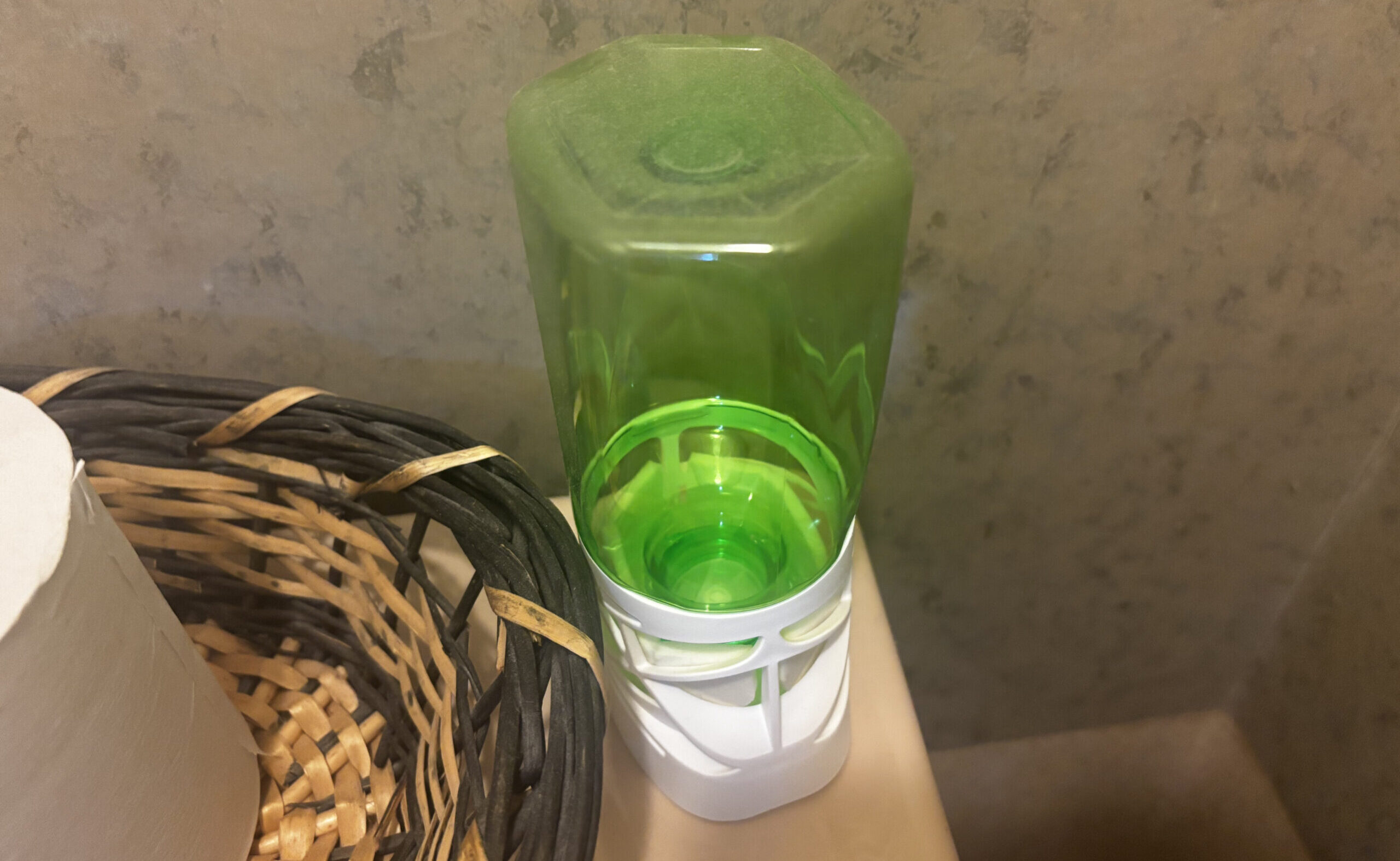 石和温泉のホテル花京の部屋のトイレの芳香剤が切れてる様子